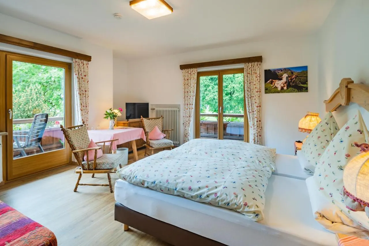 Guest house Hotel-Pension-Ostler Bad Wiessee
