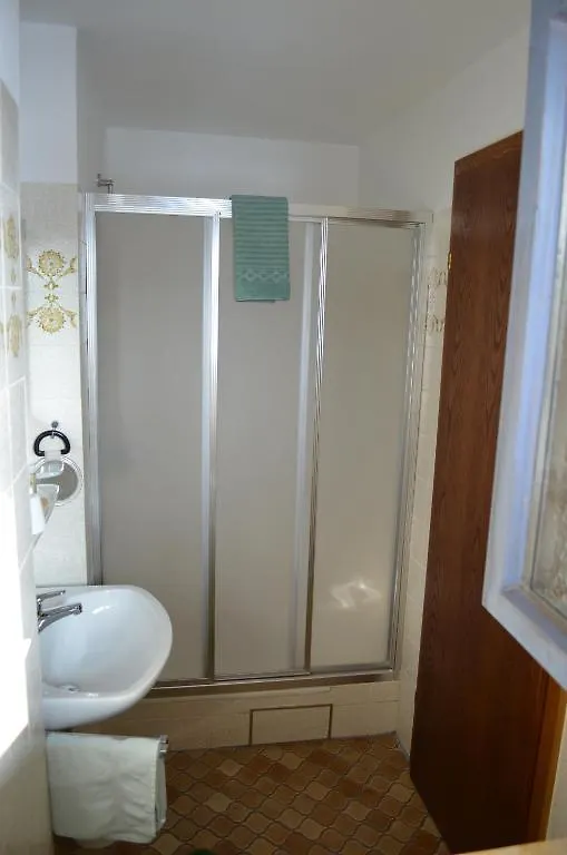 Guest house Hotel-Pension-Ostler Bad Wiessee